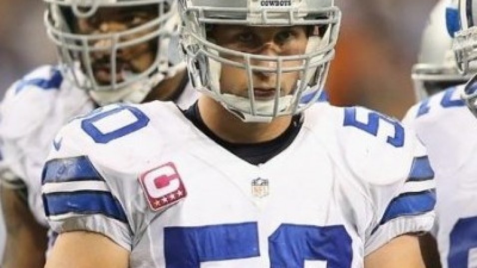 Cowboys LB Sean Lee makes debut and does it on the weak side