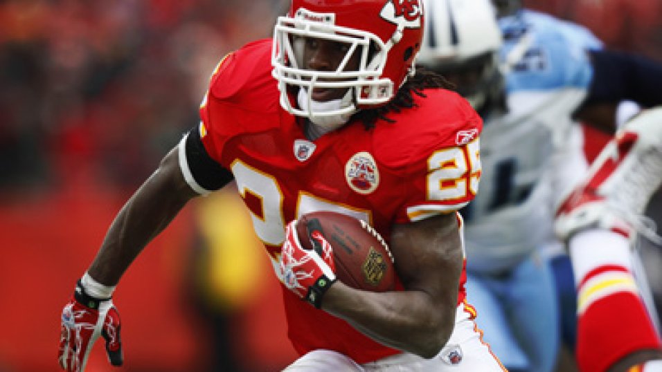 Kansas City running back Jamaal Charles injures foot in moving