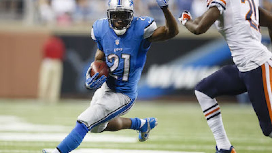 Reggie Bush signs with Detroit Lions 