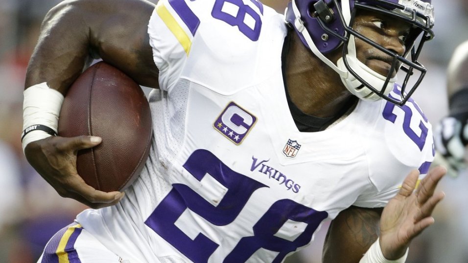 Why Adrian Peterson is carrying the Vikings' offense—again, PFF News &  Analysis