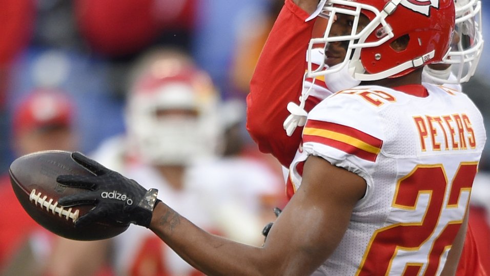 Chiefs suspend CB Marcus Peters one game, PFF News & Analysis