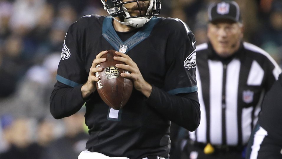 Eagles still backing Sam Bradford as starter after QB's return