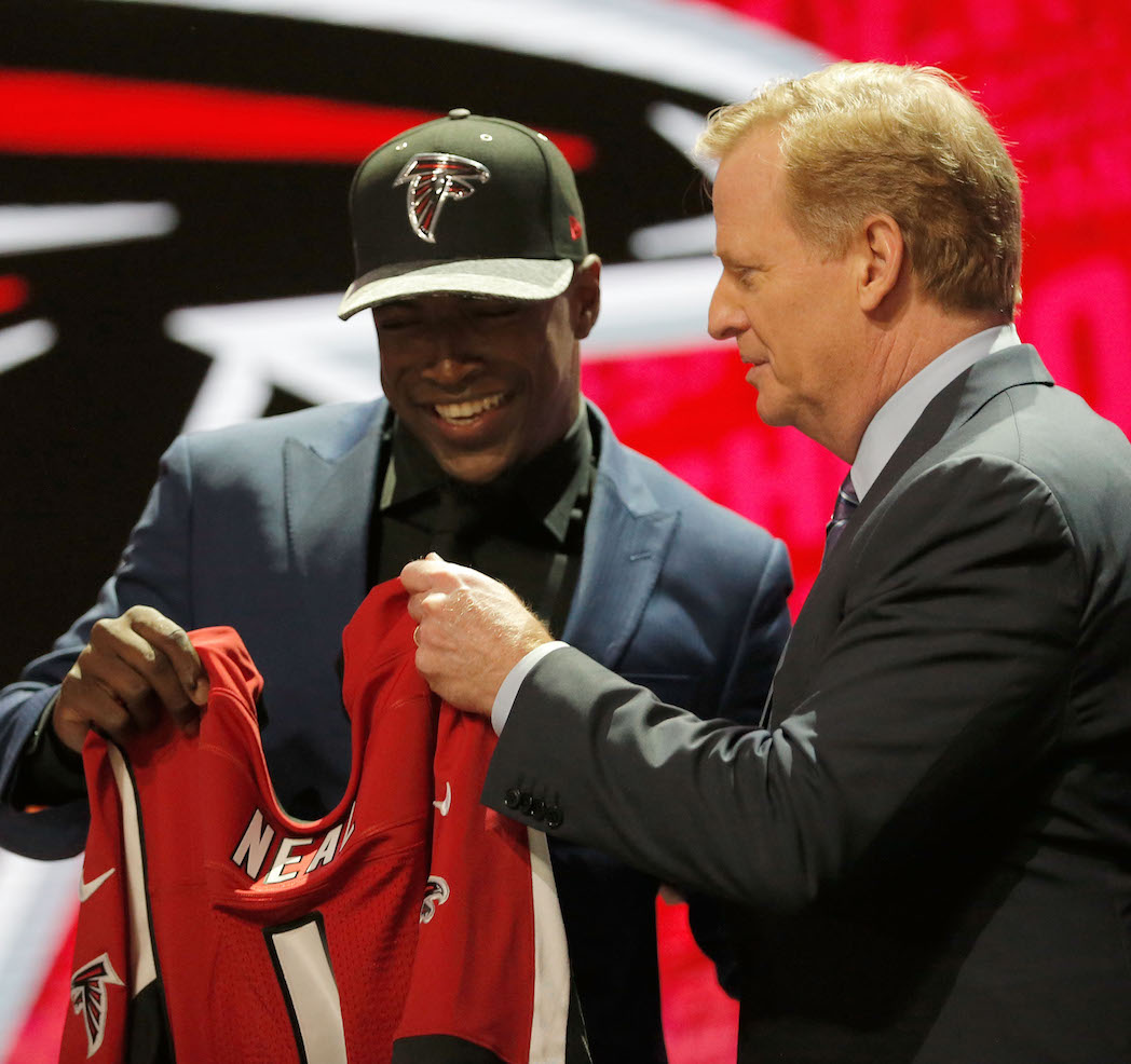 Weak draft class limits Falcons' offseason grade | PFF News