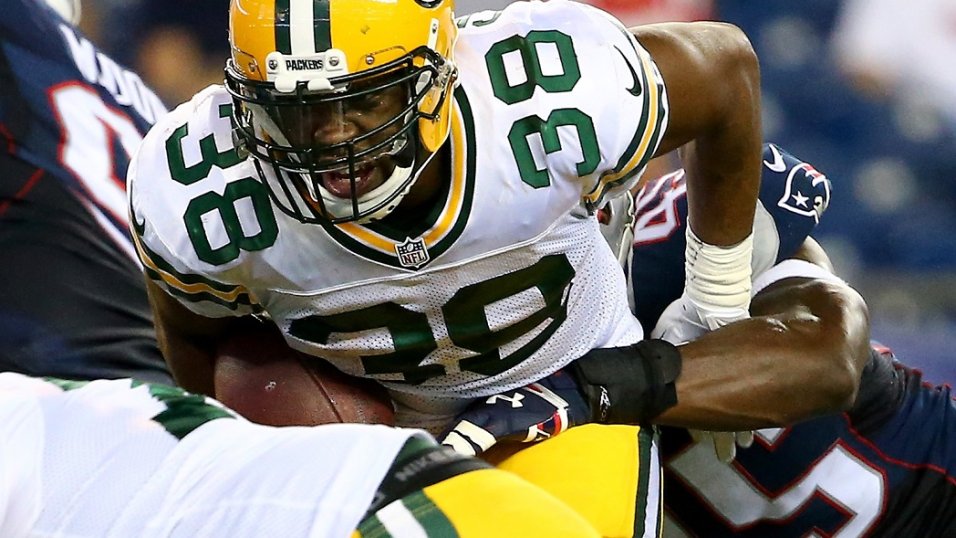 Green Bay Packers running back Eddie Lacy runs with the ball during News  Photo - Getty Images