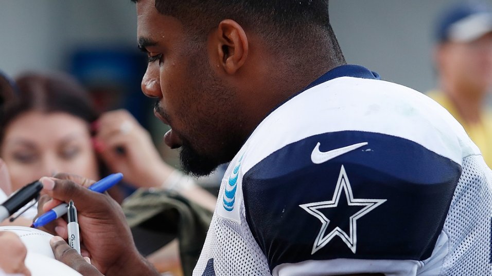 Is Ezekiel Elliott worth a top five draft pick in fantasy football