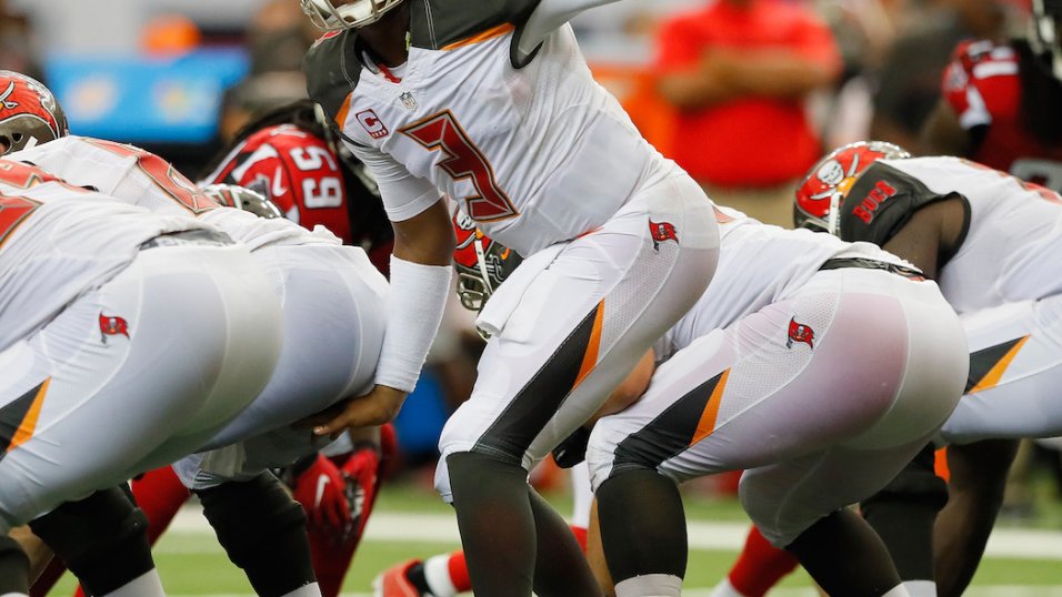 Bucs, Doug Martin take pressure off Jameis Winston in beating