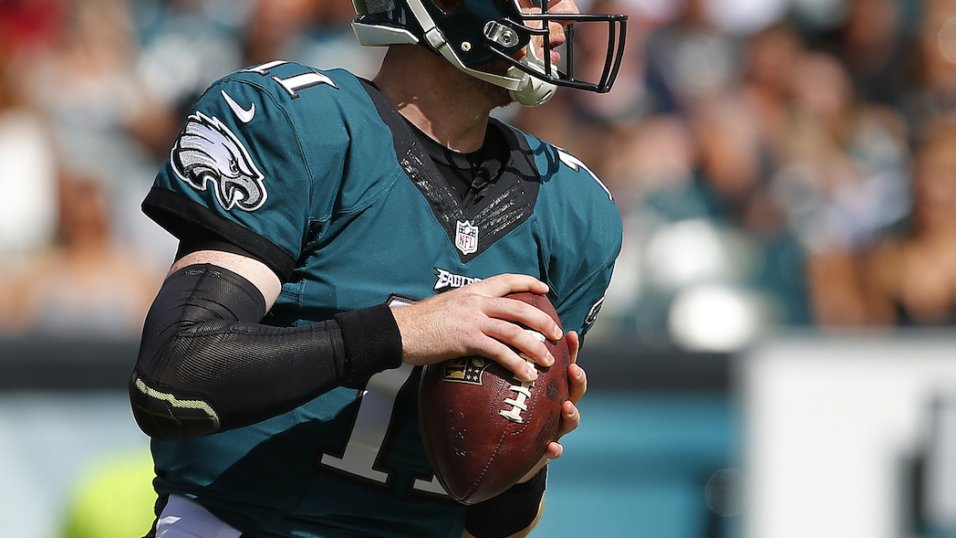 Philadelphia Eagles: Carson Wentz, standouts from Week 8 vs