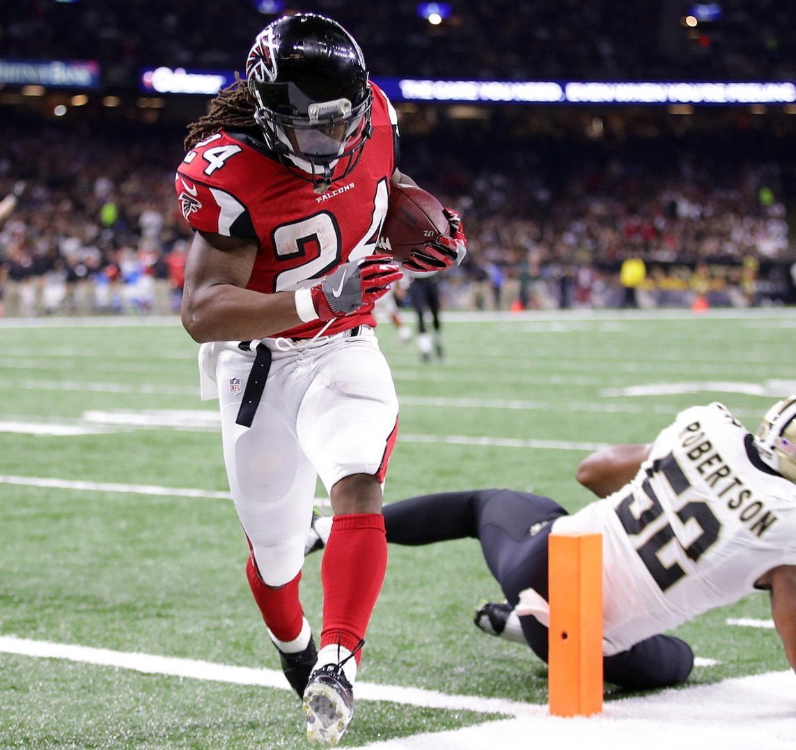 ATL-NO grades: Falcons' O-line paves way for rushing attack