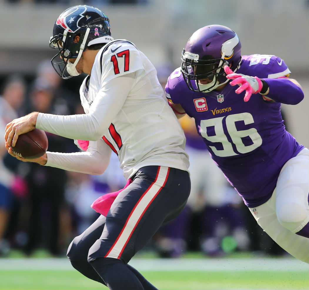 pro-hou-min-grades-vikings-defense-forces-osweiler-into-awful-game