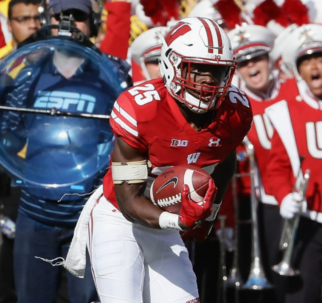 college-football-dominant-defense-keeps-badgers-in-big-ten-race
