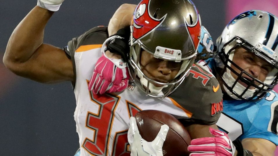 Bucs, Doug Martin take pressure off Jameis Winston in beating