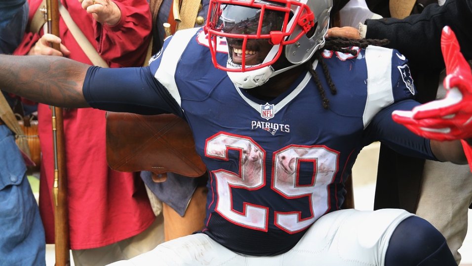 New England extends tender to free agent RB LeGarrette Blount, PFF News &  Analysis