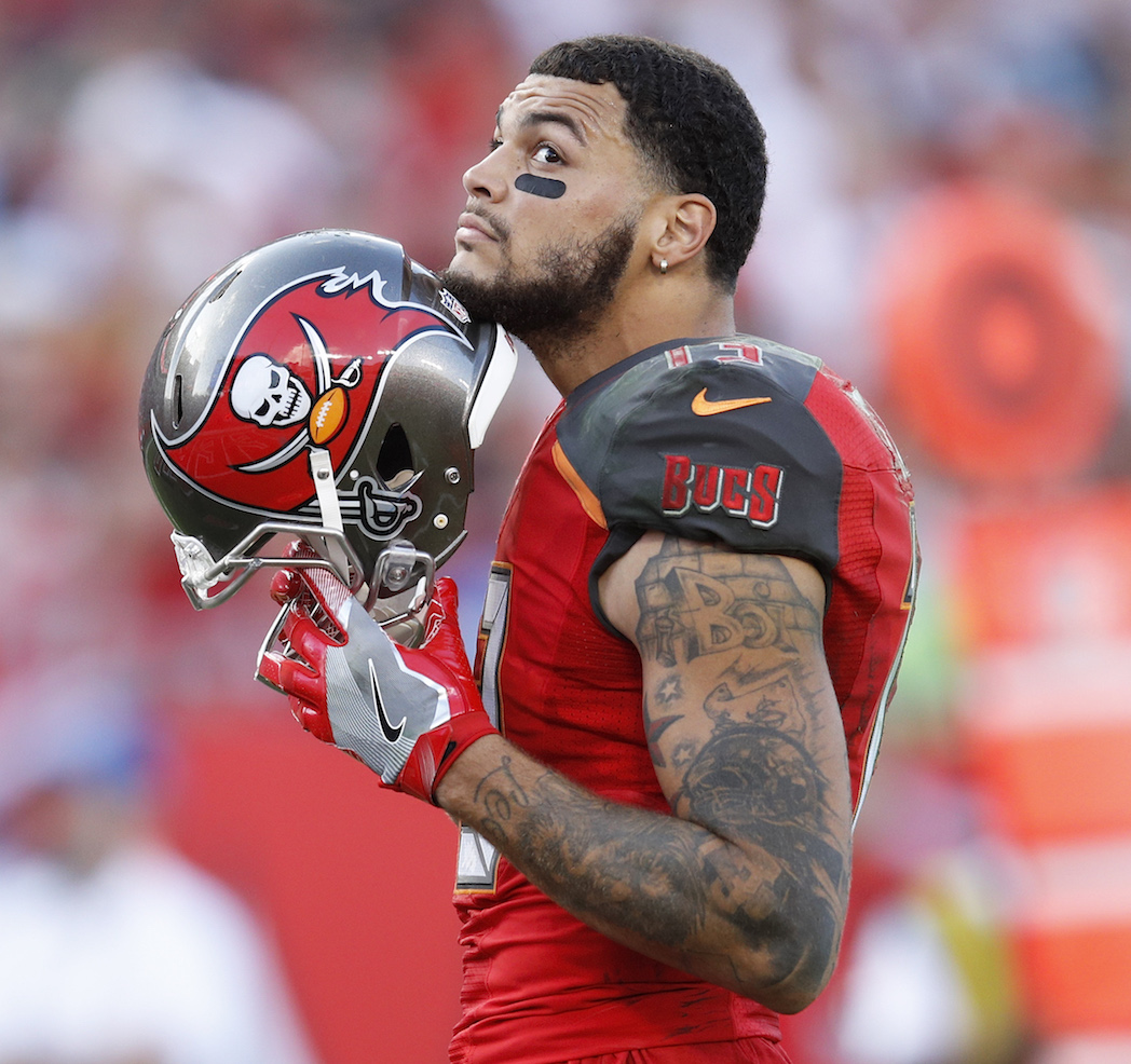 Mike evans best sale home jersey