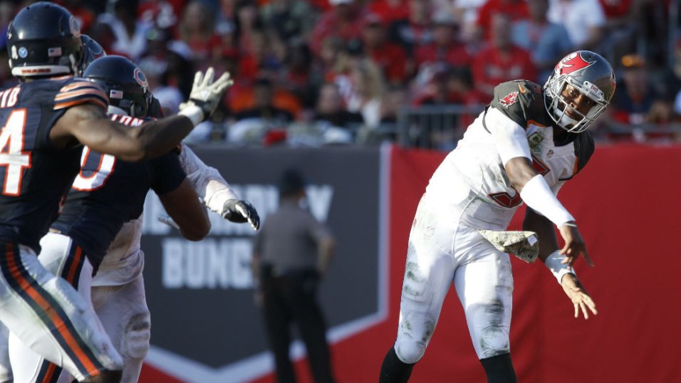 Jameis Winston throws four interceptions as Bucs lose to Texans