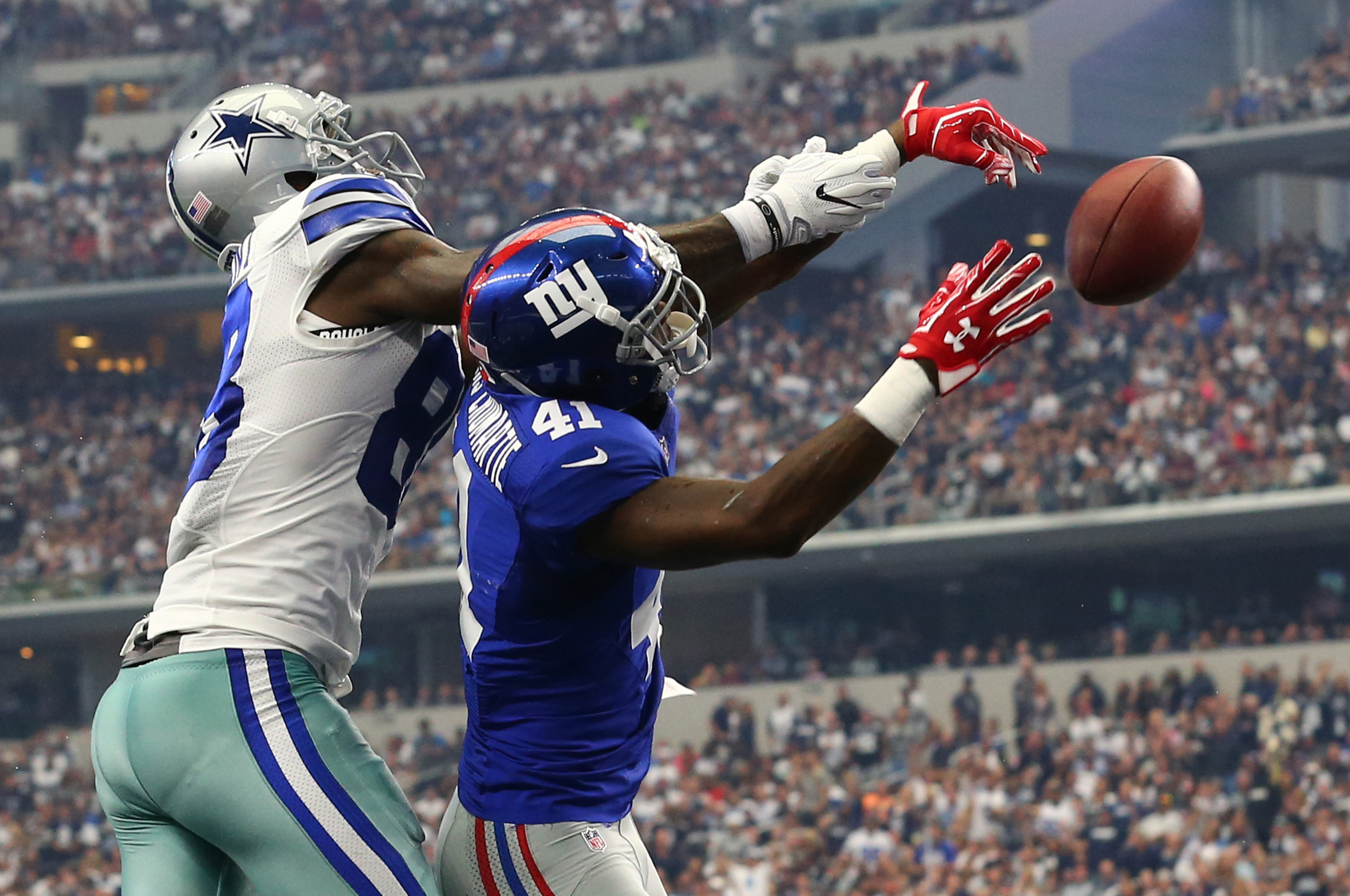 pro-giants-suspend-cb-rodgers-cromartie