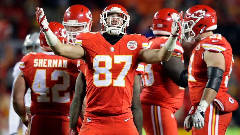 Week 8 Fantasy TE Rankings: Travis Kelce, Zach Ertz both moving down