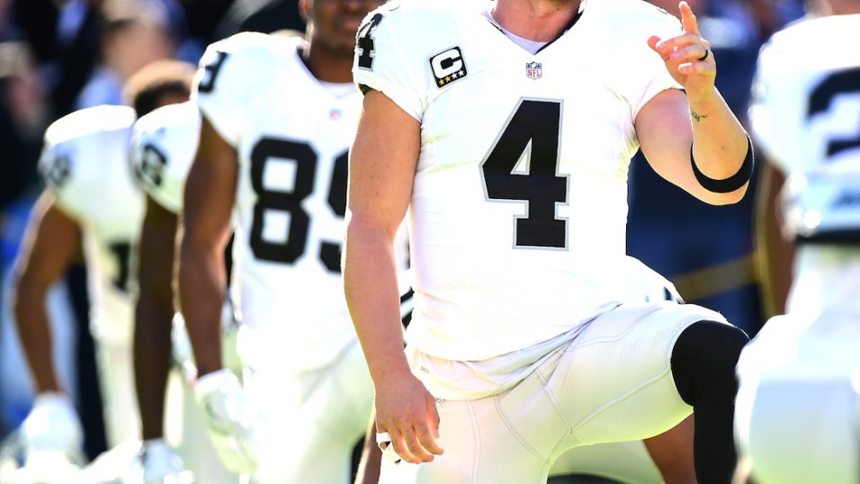 Carr to become first $25m QB?, PFF News & Analysis