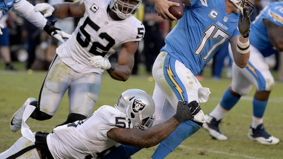 Oakland Raiders vs. San Diego Chargers, photo gallery, December 18, 2016