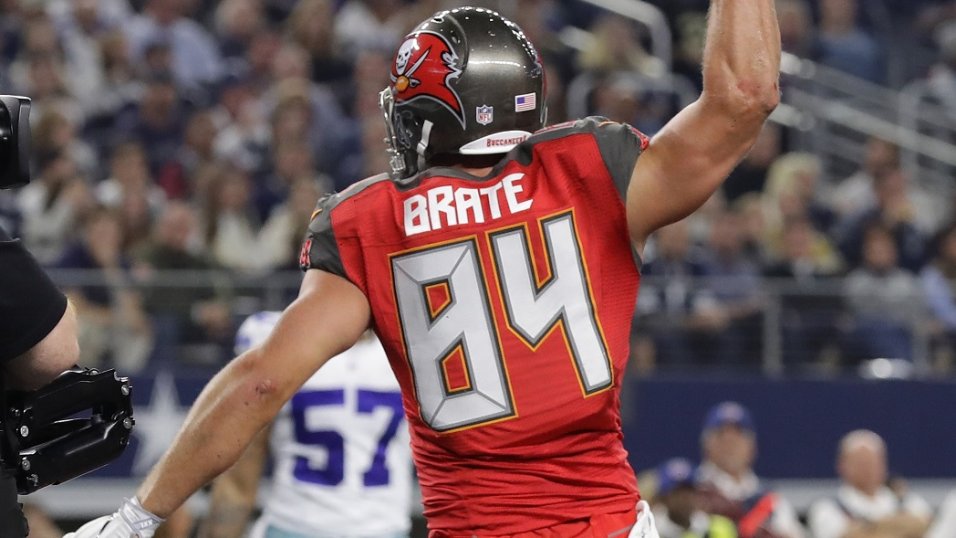 Cameron Brate could hold onto Tampa Bay starting job, PFF News & Analysis