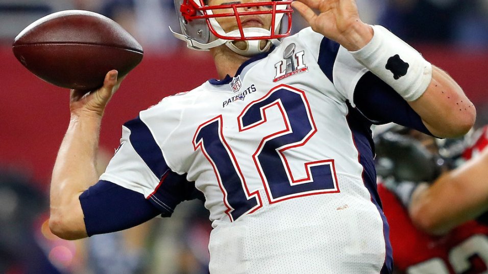 Brady powers Pats to comeback win over Bills