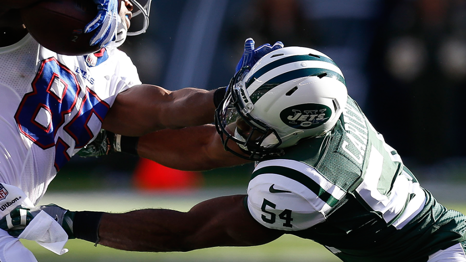 Jets bring back veteran LB Bruce Carter, PFF News & Analysis