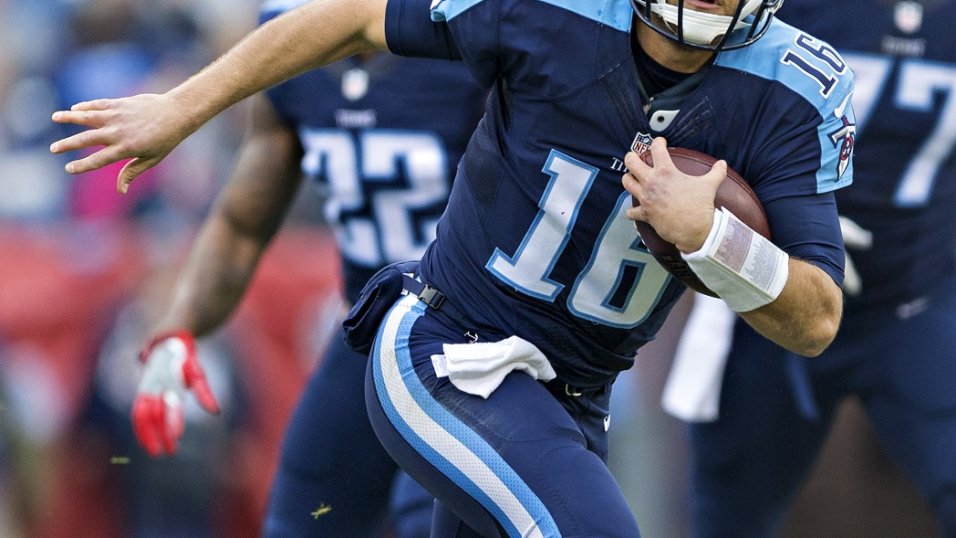 Titans 16, Lions 15