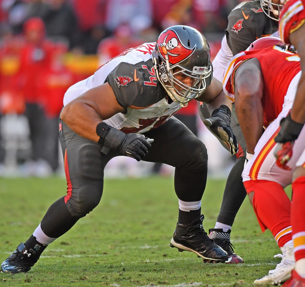 pro-buccaneers-to-move-ali-marpet-to-center