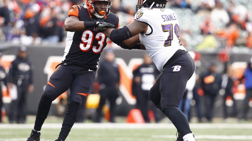 Ravens' Ronnie Stanley is the PFF Pass Blocker of the Year for