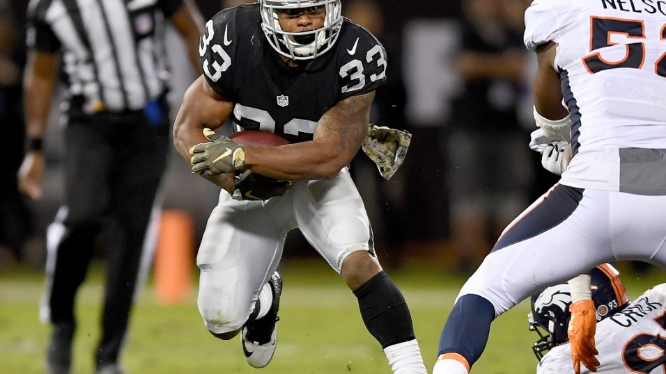 Oakland Raiders running back DeAndre Washington (33) is