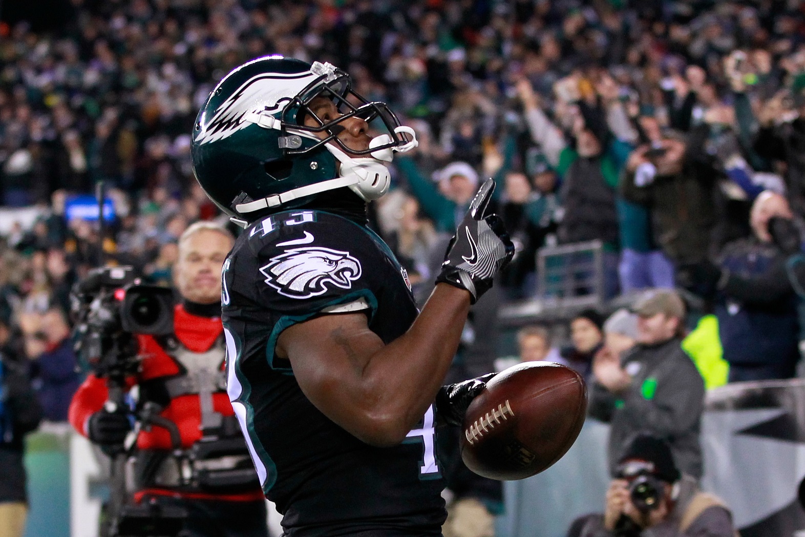 fantasy-football-the-biggest-differences-between-2016-performance-and-2017-adp