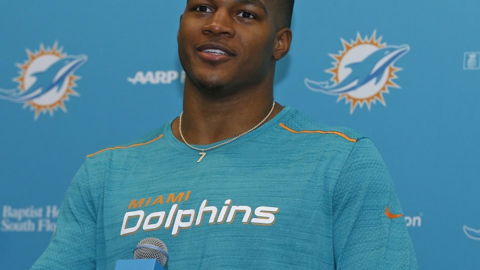 Adam Gase feels Dolphins LB Raekwon McMillan is progressing well