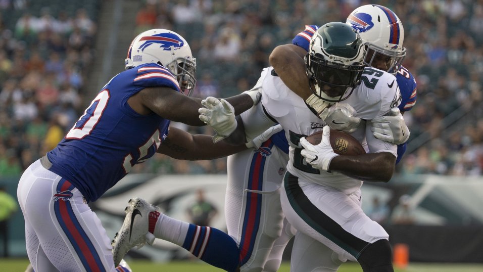 LeGarrette Blount Goes Full Beast Mode Against LA, Eagles vs. Chargers