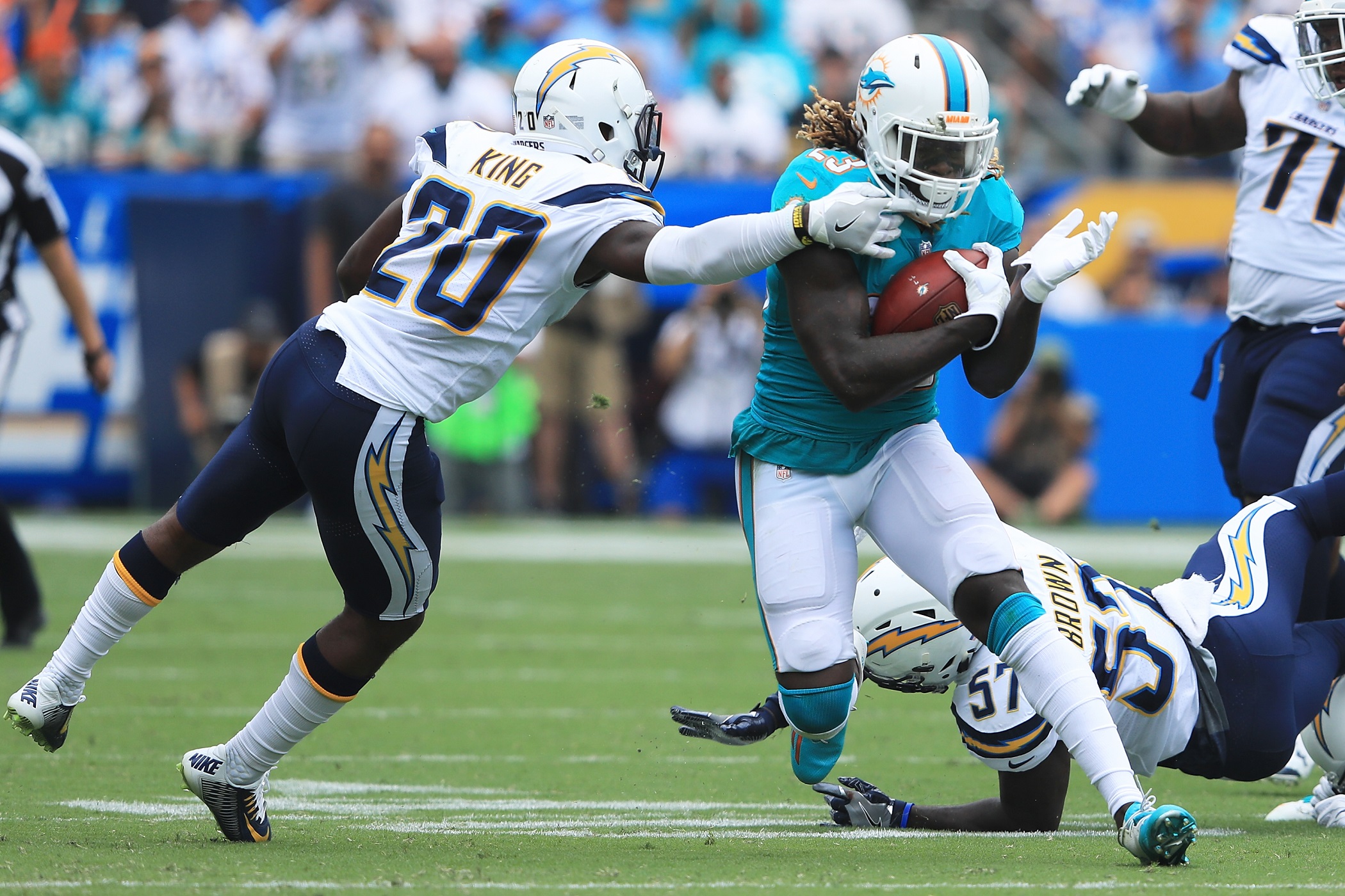 pro-refocused-miami-dolphins-19-los-angeles-chargers-17