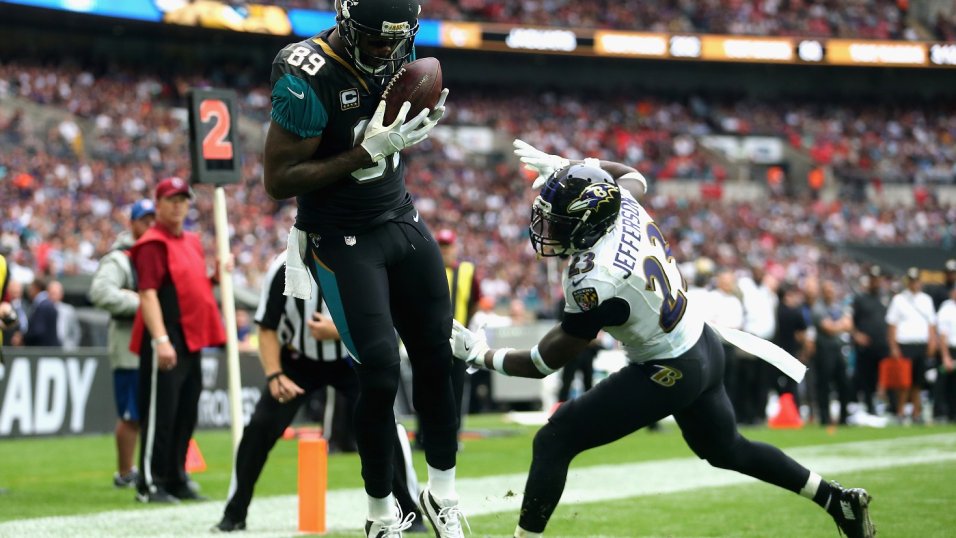 Jaguars Rout Ravens In London