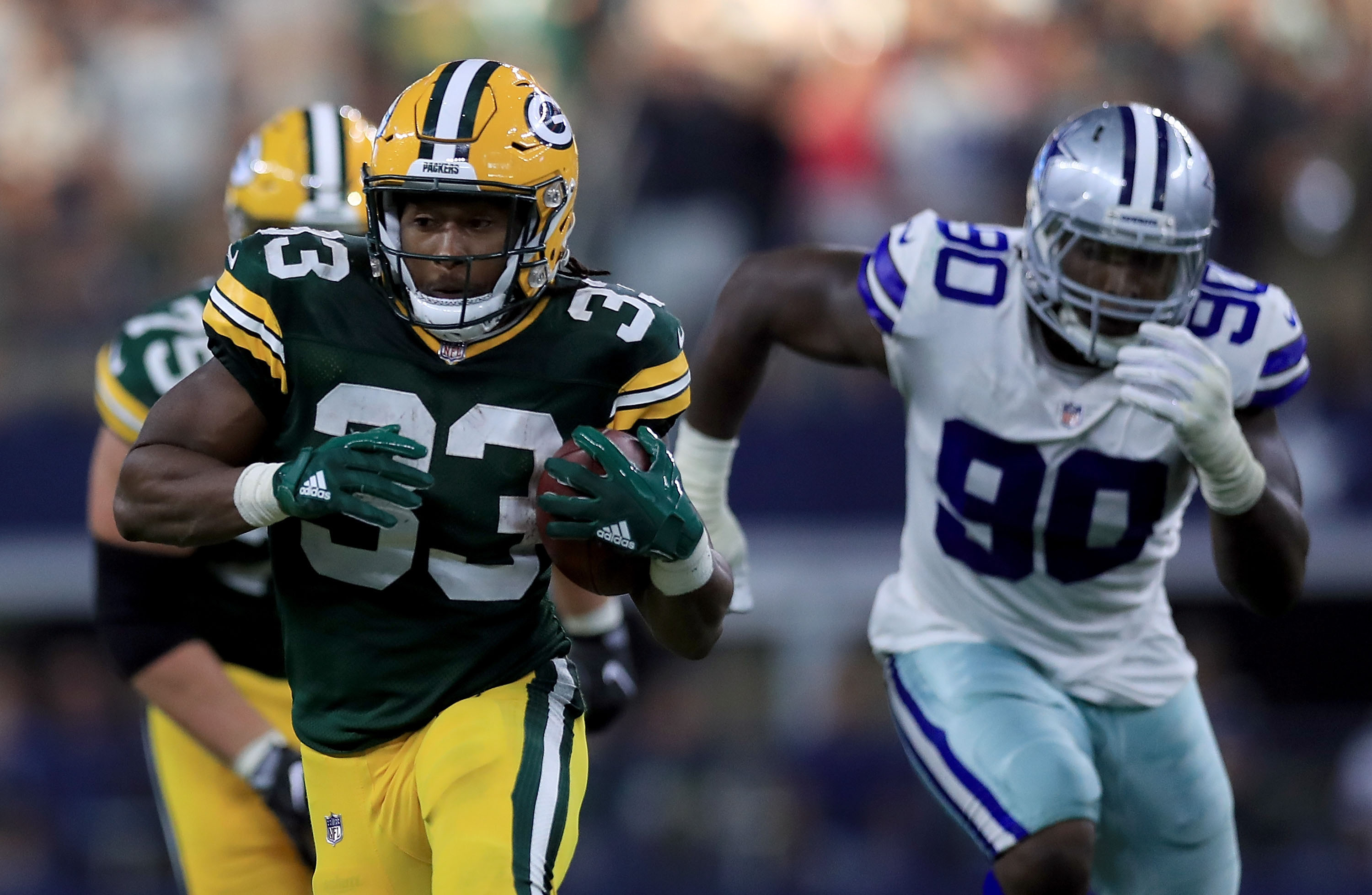 aaron-jones-emerges-in-victory-for-green-bay
