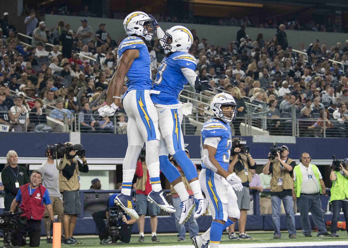 fantasy-football-chat-live-with-pff-fantasys-tyler-buecher-230-330-p-m-et-saturday-week-10