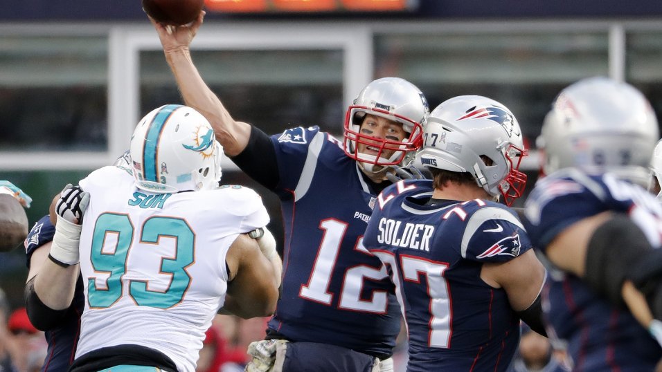 NFL Week 15 PFF ReFocused: Miami Dolphins 22, New England Patriots