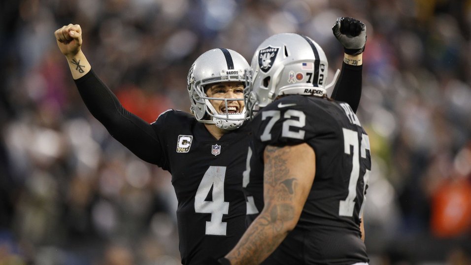 Fight Breaks Out in Raiders-Broncos Game Between Crabtree and Talib