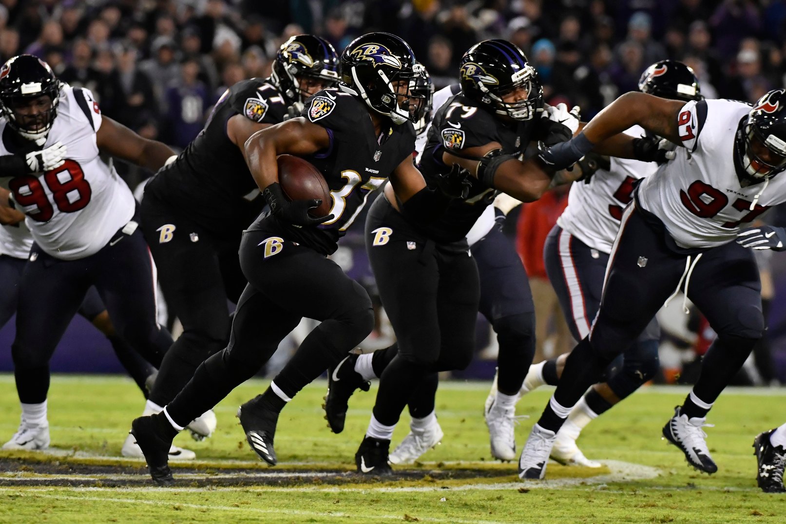 Refocused: Game recaps for all of the NFL Week 12 matchups