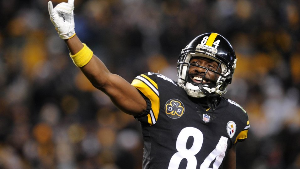 Pittsburgh Steelers wide receiver Antonio Brown (84) celebrates