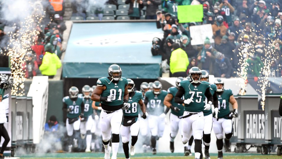 Philadelphia Eagles defensive end Vinny Curry (75) celebrates with