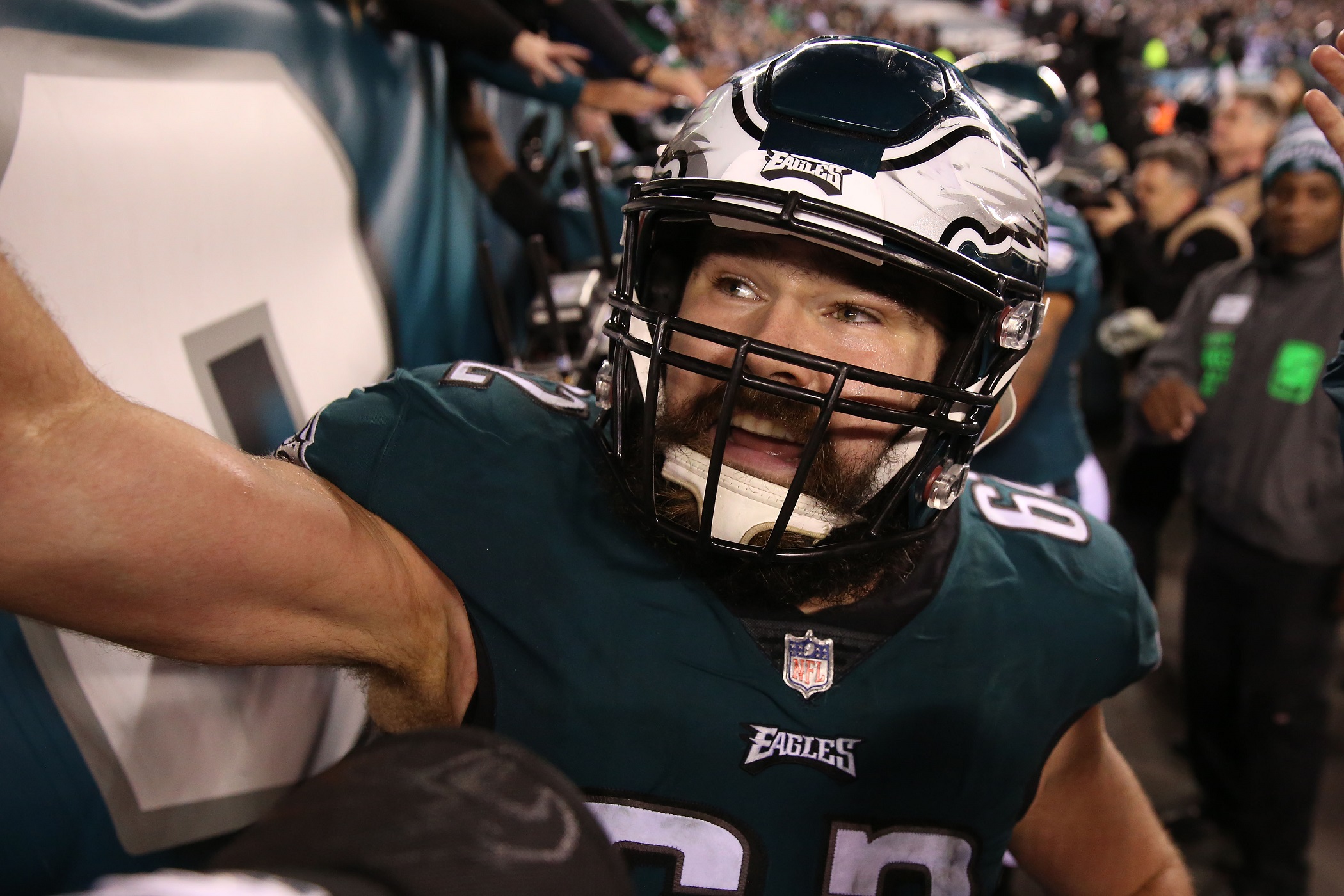pro-philadelphias-jason-kelce-is-a-road-grader-and-pffs-best-run-blocker