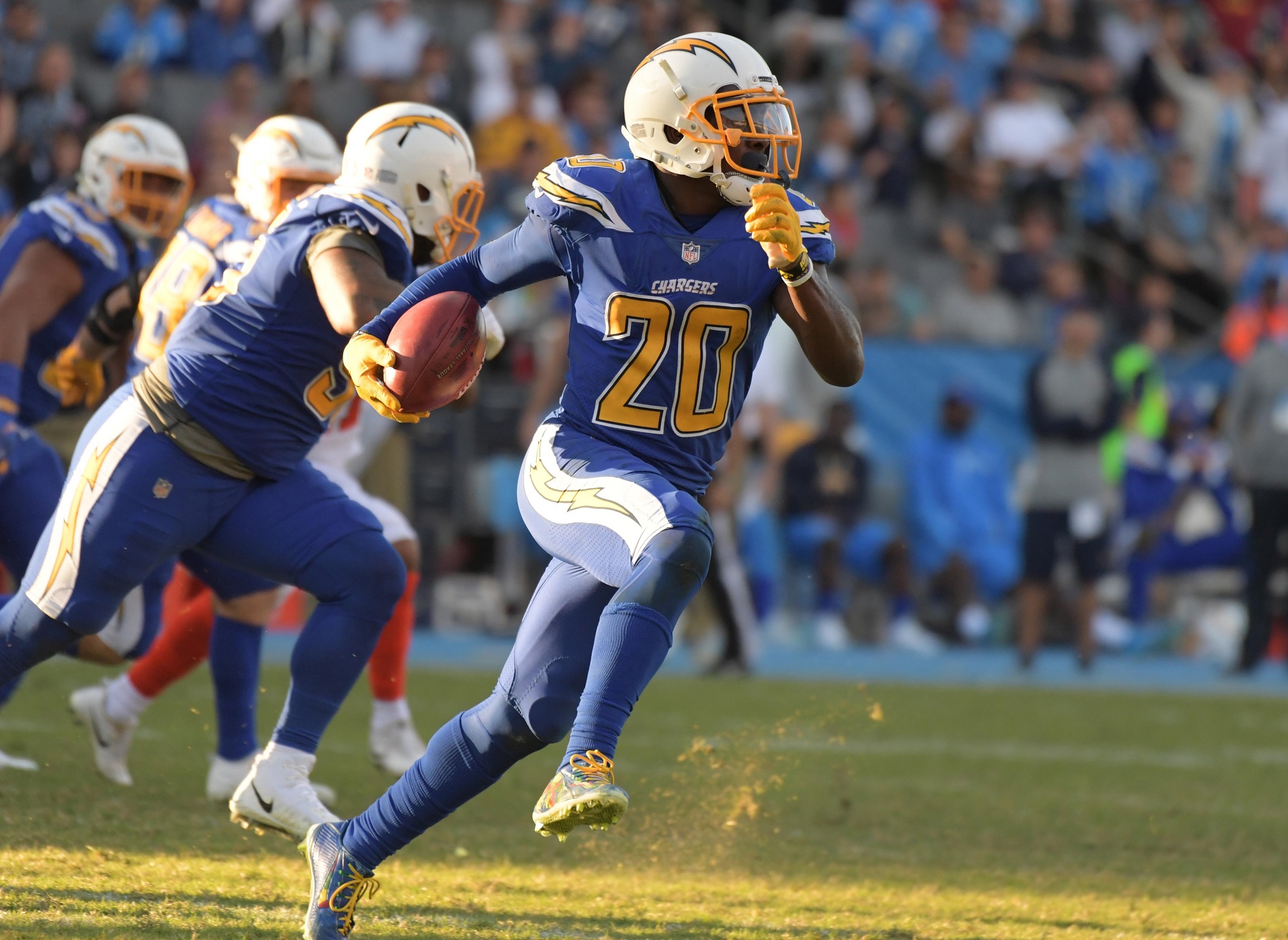 pro-chargers-cb-king-thrives-as-slot-cb