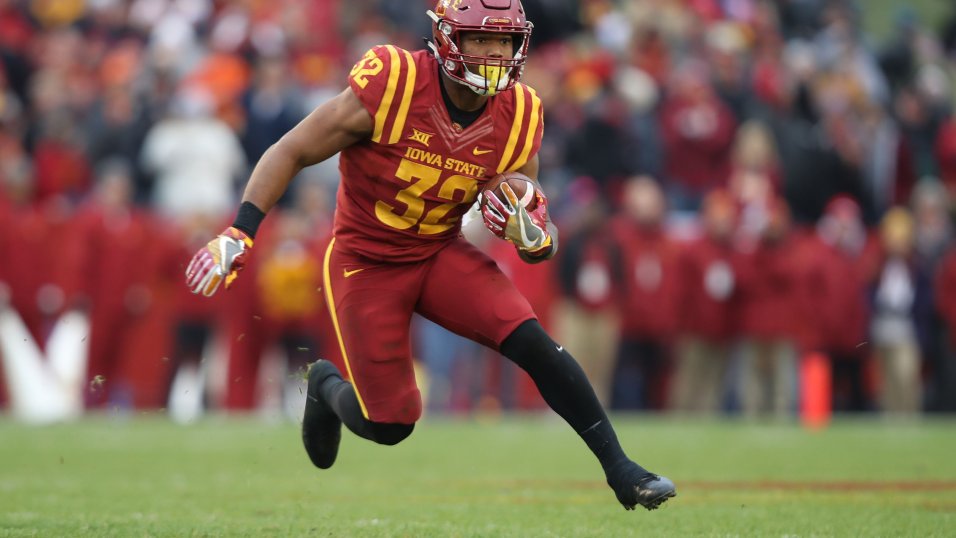 PFF College on X: David Montgomery, the PFF record holder for most missed  tackles forced in a season, returns as the Big 12's most elusive running  back in 2018. As if you