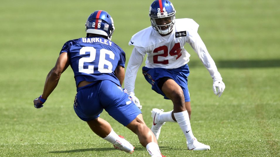 Saquon Barkley brings in the two-point conversion