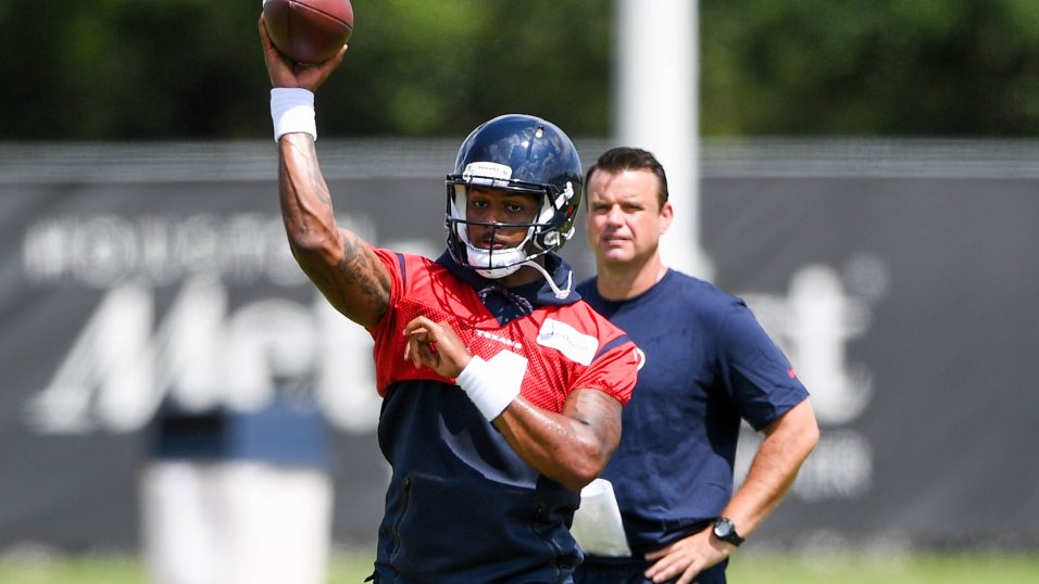 Houston Texans: Deshaun Watson ranked Tier 2 QB by PFF