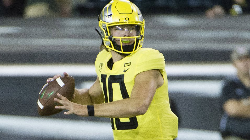 What NFL Scouts Will Be Watching: Top-ranked Oregon QB Justin
