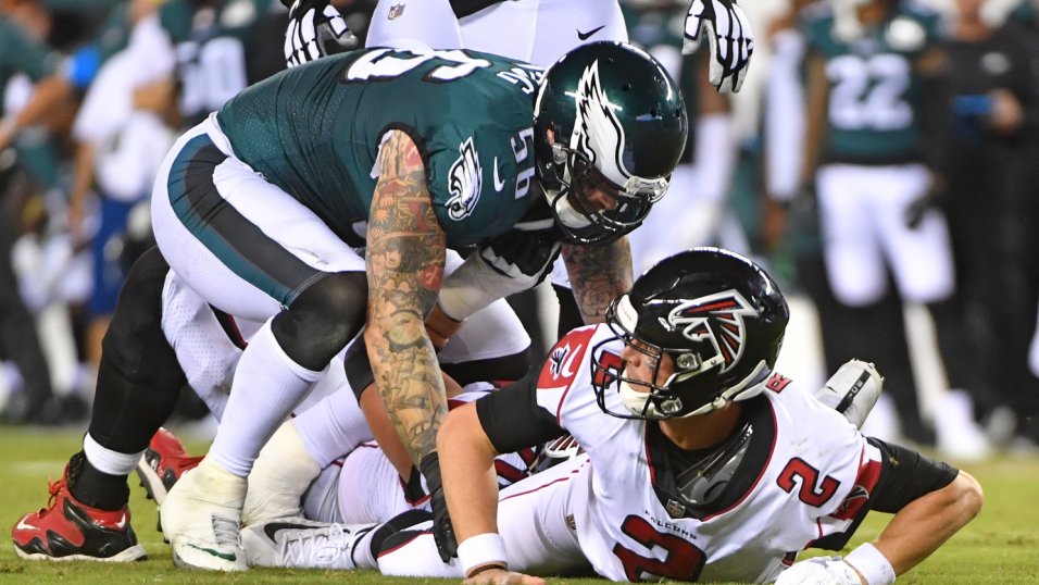 In NFL season opener, Eagles stop Falcons, Matt Ryan, 18-12