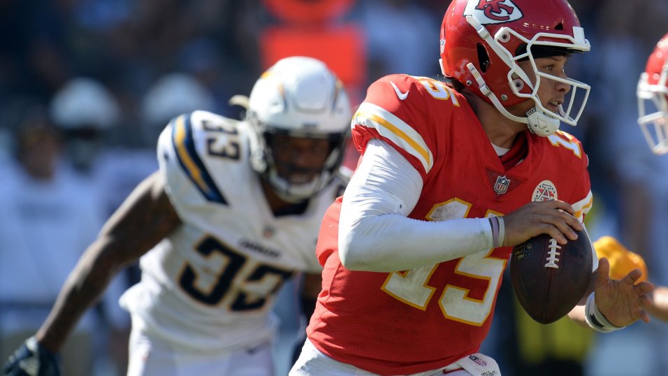 Reggie Ragland scores his first NFL touchdown in Chiefs' Thursday