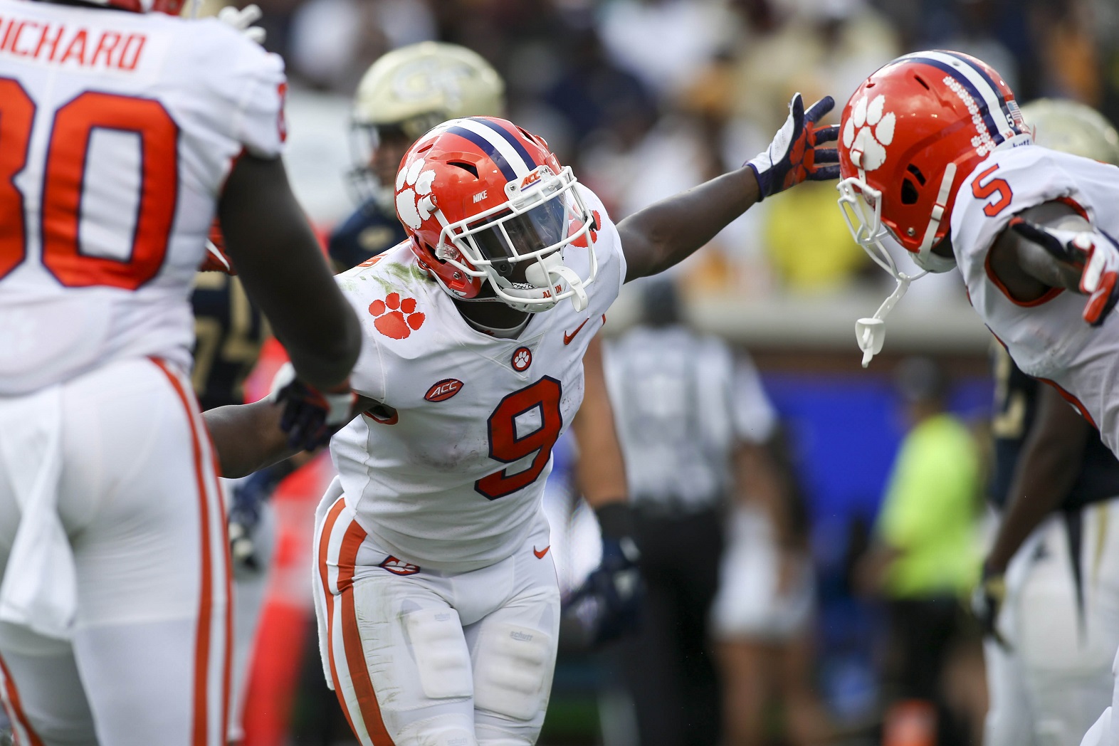 fantasy-football-week-5-college-dfs-plays-on-draftkings